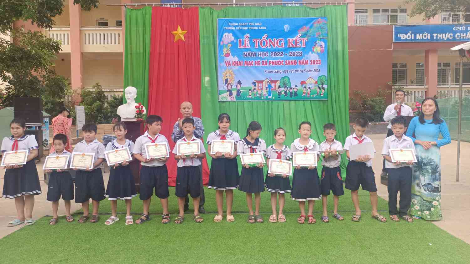 z4377724488963_a83fc279a91e00db85ed671e44512b01