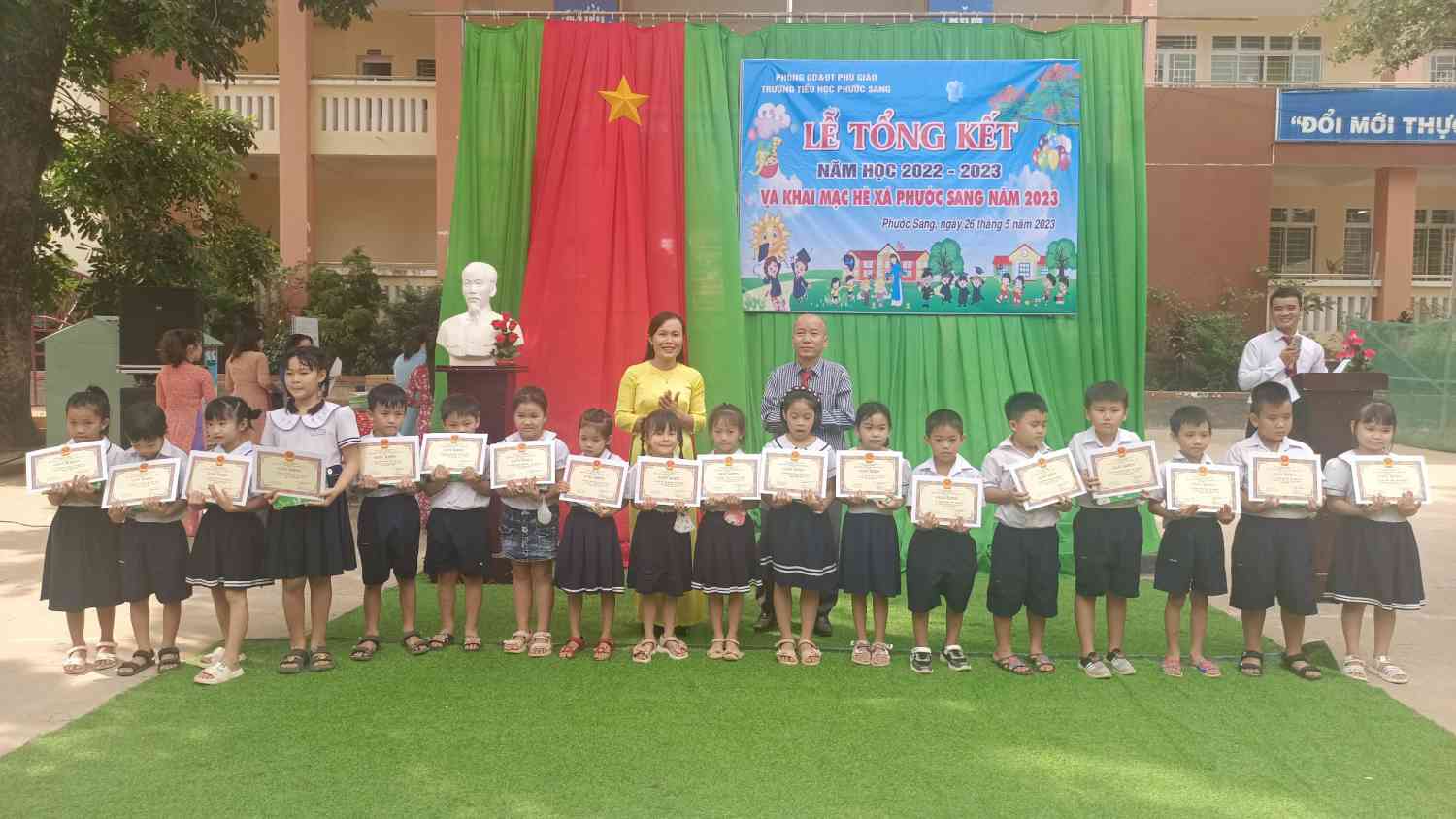 z4377724510238_6e135660ef8a8a694bafb8e8e0116502